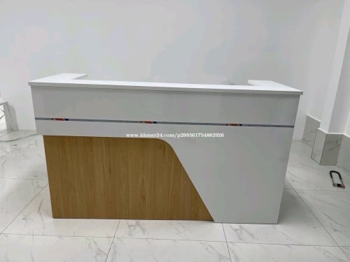 Receptionist Table