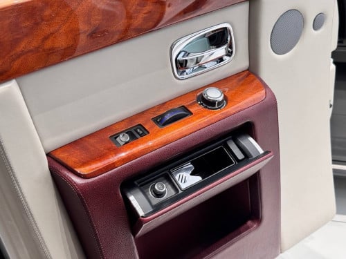 ROLLS ROYCE PHANTOM 2014 Plate 2222 ម្ចាស់ដើមឡានជិះអត់ឈឺក្បាល