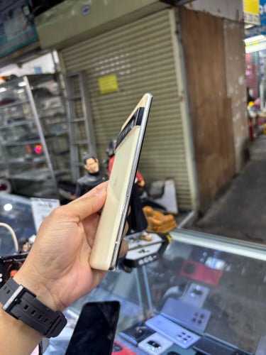 Samsung ZFlipZ6 256G Ram12G Sim2 ESIM សានុំមានស្នាមជាំតិច