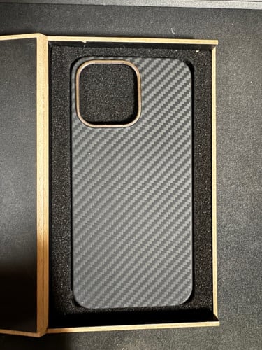 Sell case carbon 15pro max 600D