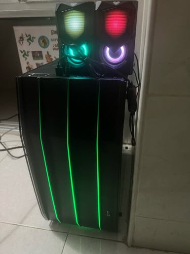 Sell pc ប្រើផ្ទាល់ខ្លួន គុណភាពនៅ 99% ថ្មីណាស់