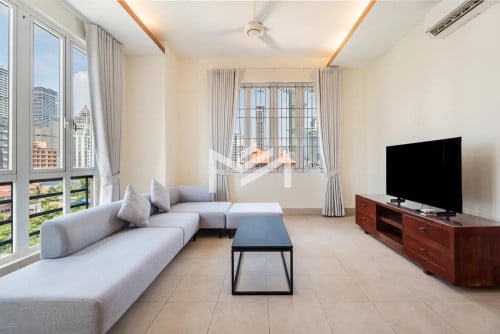 Spacious 2 Bedroom Apartment for RENT in BKK1