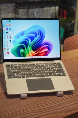 Surface Laptop 13 Copilot+PC