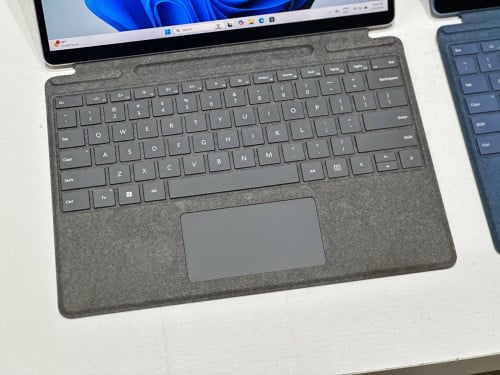 Surface Pro 9 ( Grade A )CPU Core i5-12th, RAM 16GB, 8GB, SSD 256GB, 2K Touch Screen