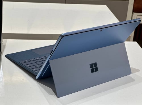 Surface Pro 9 ( Grade A )CPU Core i5-12th, RAM 16GB, 8GB, SSD 256GB, 2K Touch Screen