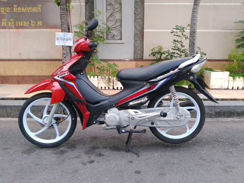 Suzuki smash 2014 680$