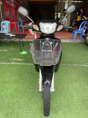 suzuki viva 110cc 08មានពន្ធកាតគ្រីត្រឹមត្រូវ ម៉ាស៊ីនតាន់ ដៃជើងសាណុំសុីន500$ បង់រំលស់បាន