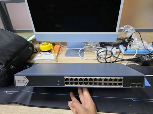 Switch Hikvision POE Gigabit 24 port