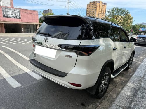 Toyota Fortuner 2017 For Rent /出租