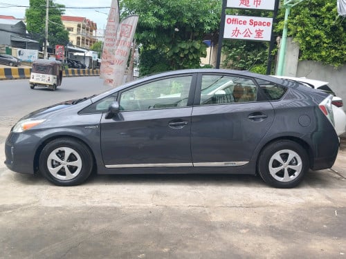 Toyota Prius 2014 Option 3