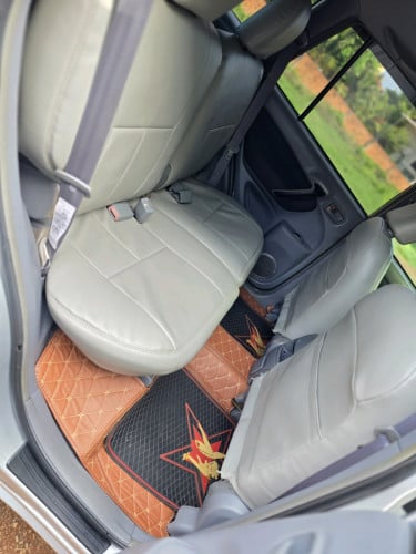 Toyota RAV4 01 Pong1