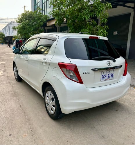 Toyota vitz 011 ស្មាតឃី ឡានថ្មីណាស់ ម្ចាស់ដើម