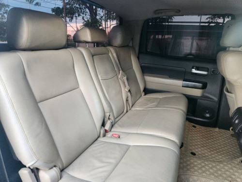 TUNDRA 2011 UP 2021 For Rent /出租