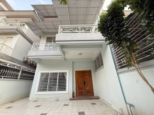 Twin Villa 4 Bedrooms for RENT near AEON Mall 2_Sen Sok