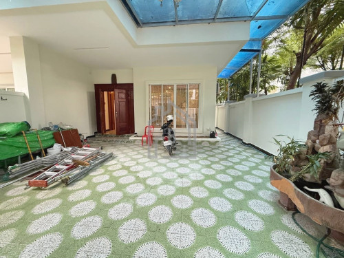 Twin Villa 4 Bedrooms for RENT near CIA FIRST International School_St.2004