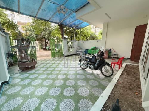 Twin Villa 4 Bedrooms for RENT near CIA FIRST International School_St.2004
