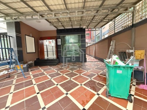 Twin Villa 4 Bedrooms for RENT near RATANA Plaza/Royal Phnom Penh Hospital
