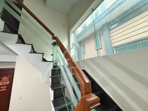 Twin Villa 4 Bedrooms for RENT near RATANA Plaza/Royal Phnom Penh Hospital