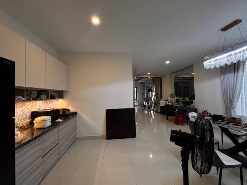 Twin Villa 4 Bedrooms For Sale At Peng Hout Beoung Snor.