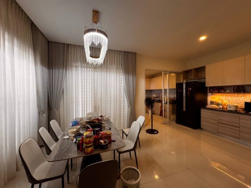 Twin Villa 4 Bedrooms For Sale At Peng Hout Beoung Snor.