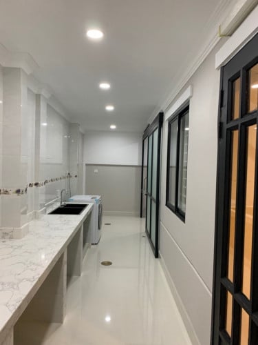Twin villa for rent at Chipmong Landmark 271