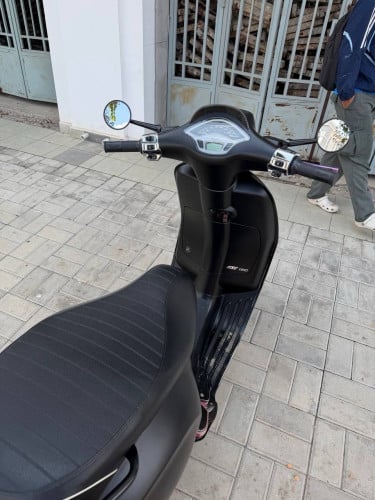Vespa 2024 | black full Tax