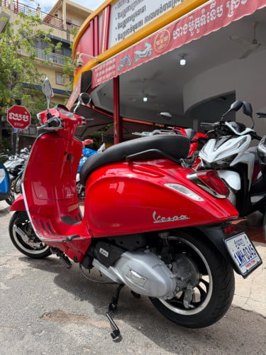 Vespa Sprint 125