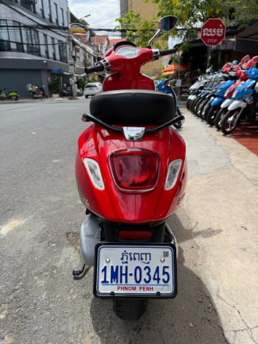 Vespa Sprint 125