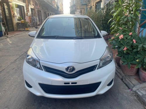 Vitz 2012 White