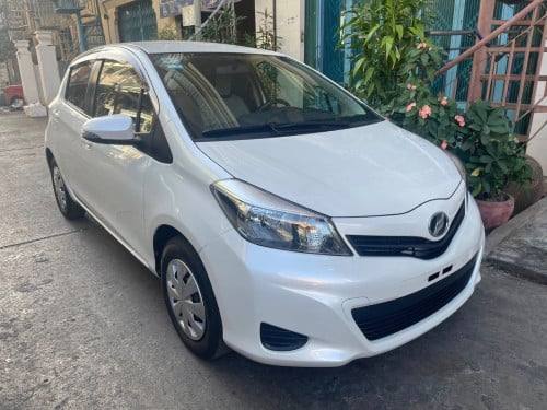 Vitz 2012 White