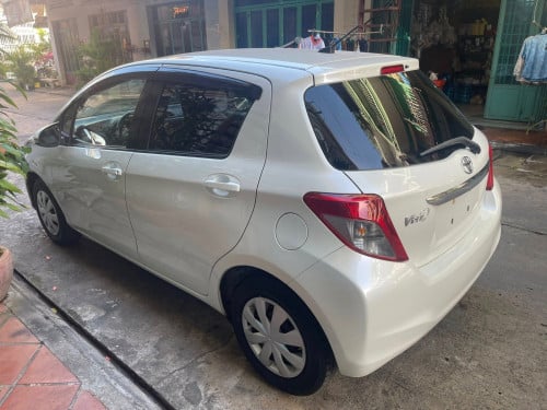 Vitz 2012 White