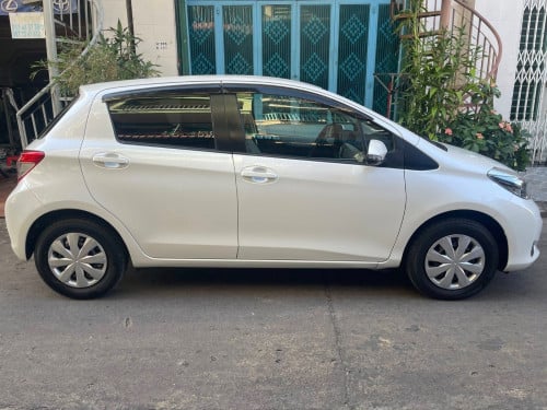 Vitz 2012 White