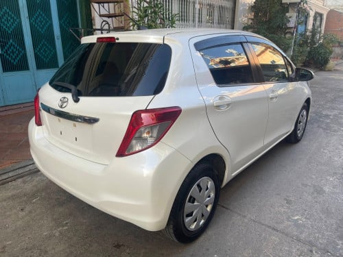 Vitz 2012 White