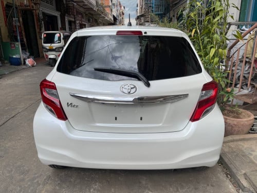 Vitz 2015 Full Option