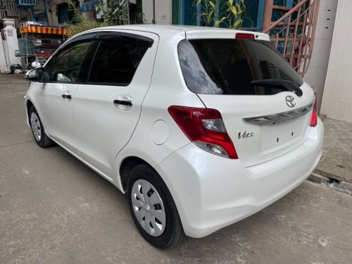 Vitz 2015 Full Option