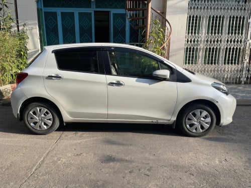 Vitz 2015 Full Option