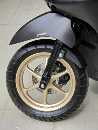 Yamaha Grand Filano 2025 Ohlins