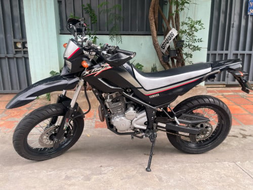 Yamaha Xt ឆ្នាំ 06 ម៉ូតូនៅស្អាតម៉ាសុីនសានុំស្អាត ទិញដាច់ក៍បានវៃដូរក៍បាន