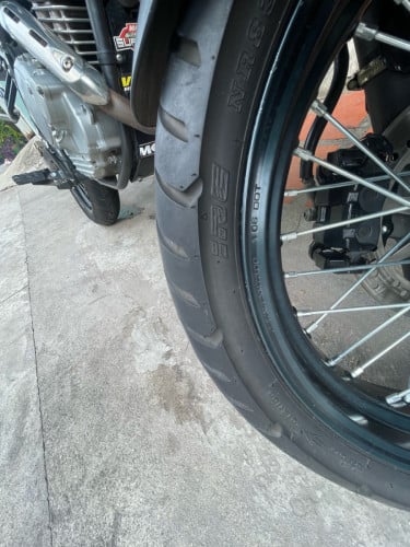 Yamaha Xt ឆ្នាំ 06 ម៉ូតូនៅស្អាតម៉ាសុីនសានុំស្អាត ទិញដាច់ក៍បានវៃដូរក៍បាន