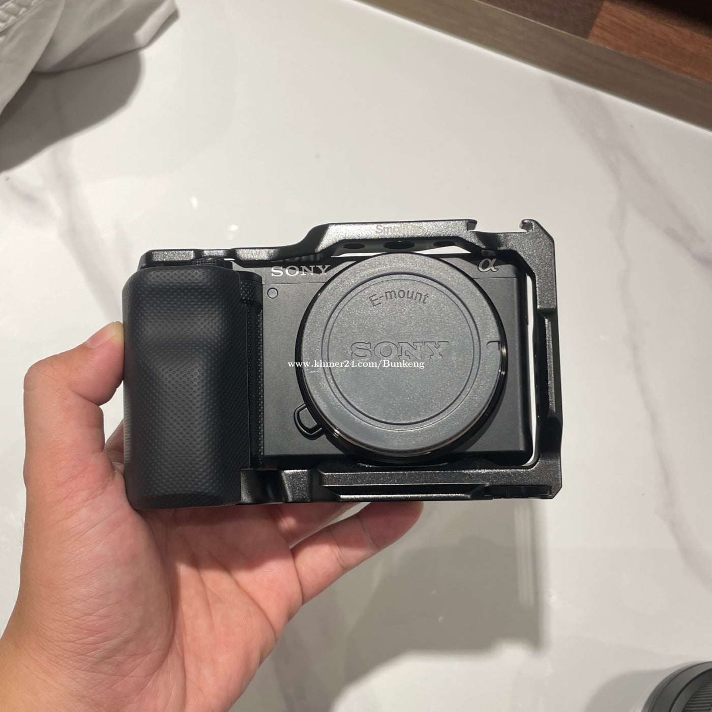 Sony zv e10 body good condition