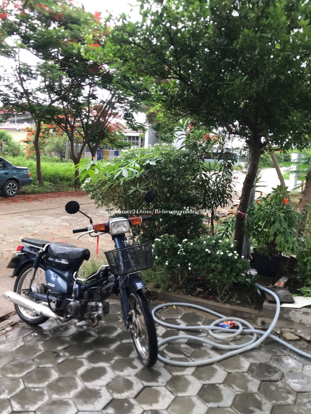 ម៉ូតូស្អាតធនមាំ