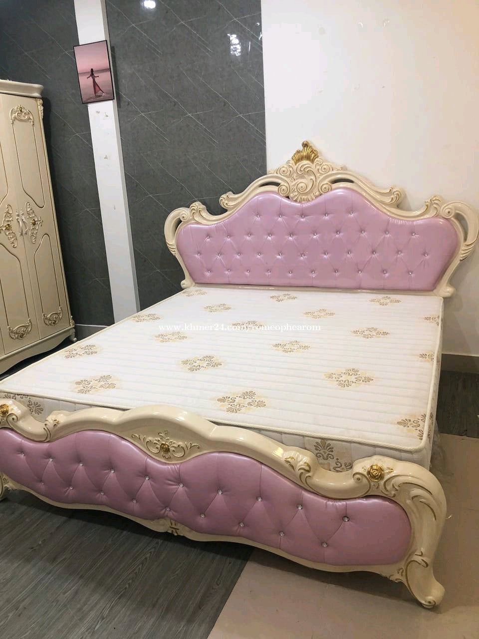 ឈុតគ្រែព្រះនាង