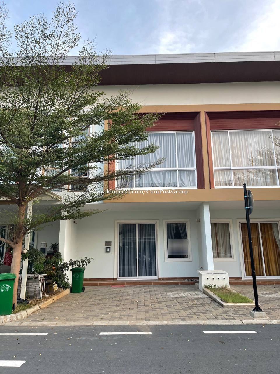 វីឡាកូនកាត់សម្រាប់ជួលនៅបុរីអ័រគីដេ 6A / LA Villa For Rent At Borey Orkide 6A