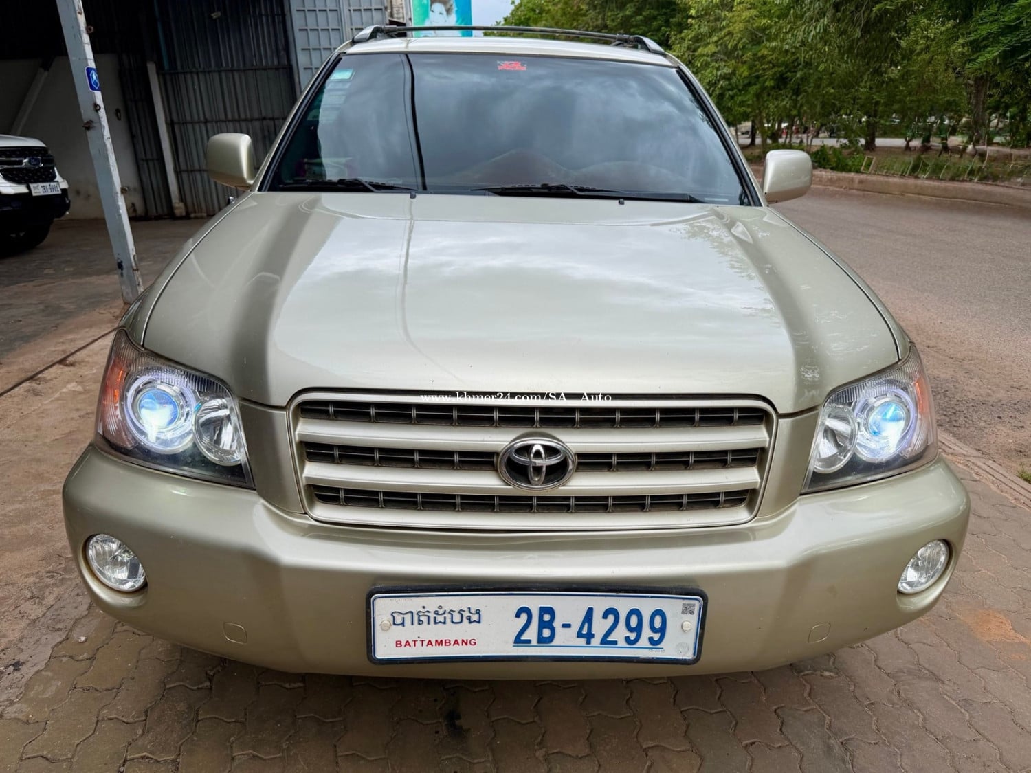 ឡានសំណុំស្អាត Highlander 2003 V6 ប៉ុង1 មីញ៉ែតMC