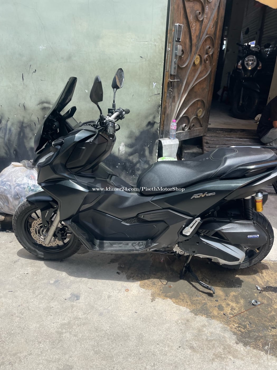 ADV160ក្រុមហ៊ុន