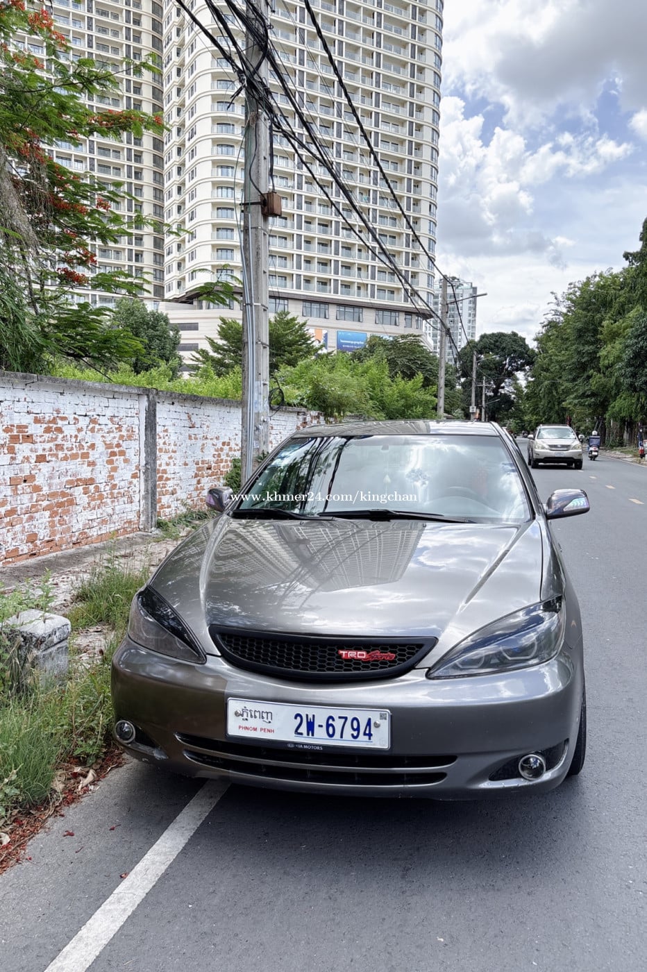Camry 2003 XLE សាង!