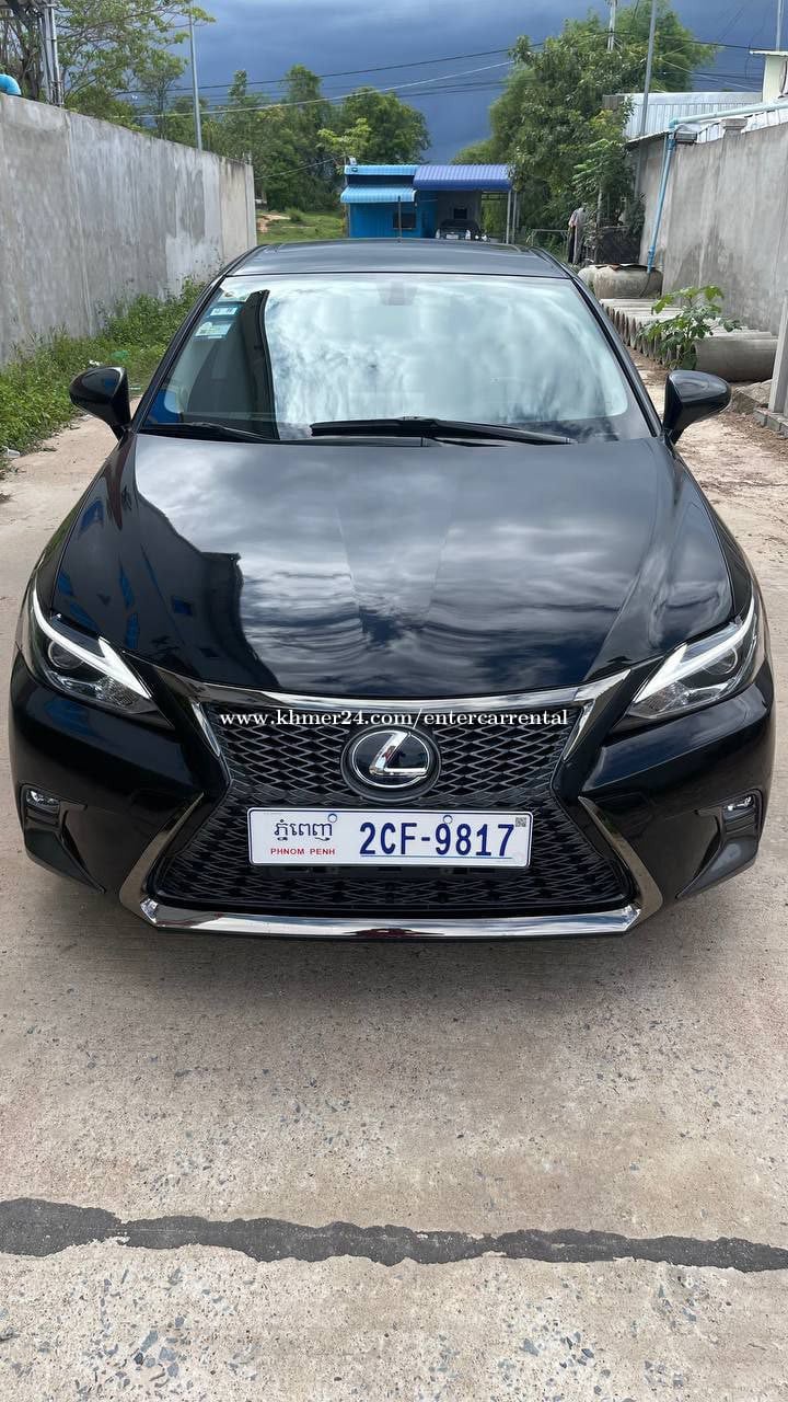 CT 200h 2013 For Rent /出租