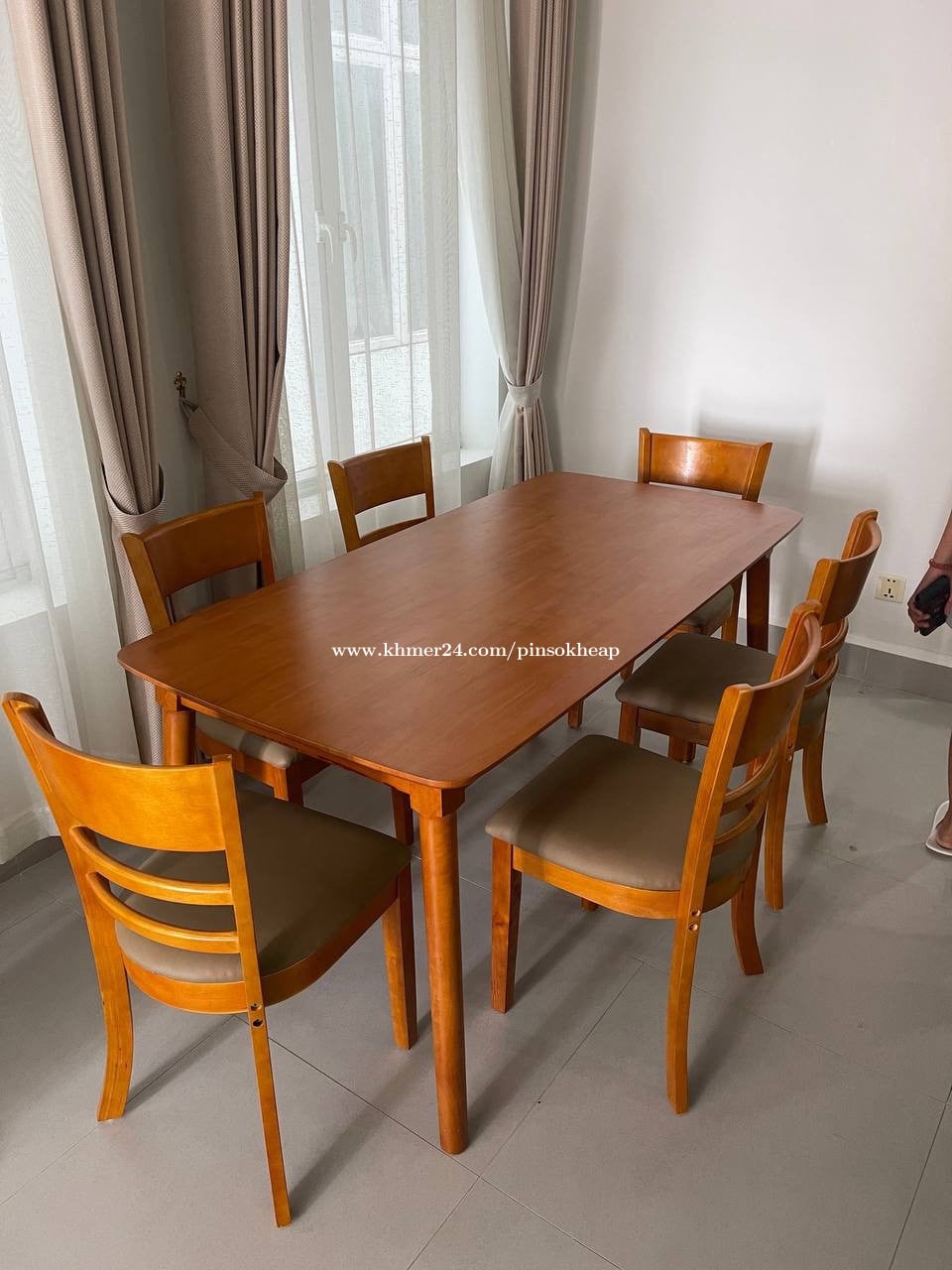 Dining set with six chairs