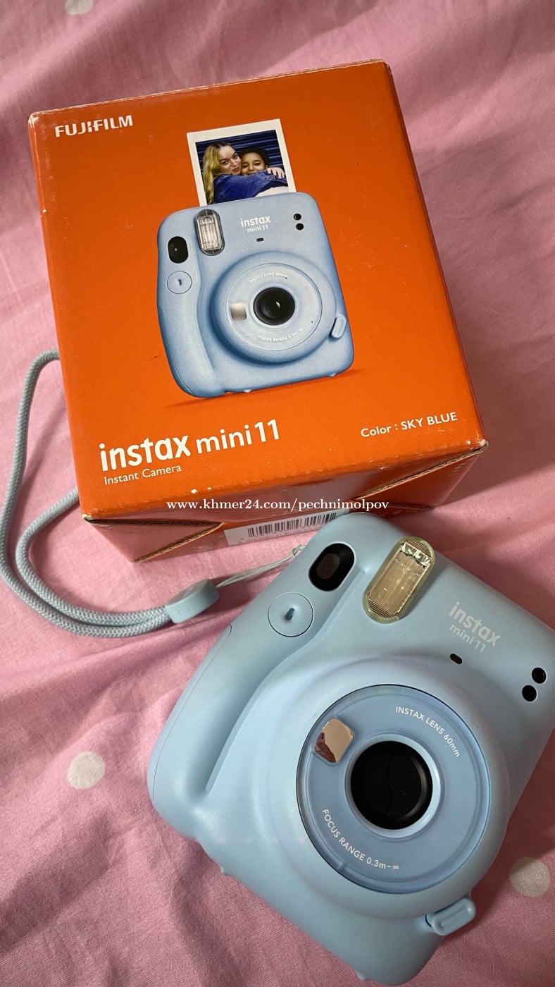 Fujifilm instax mini11 បងបងចាប់អារម្មណ៌អាចសួរនឹងចរចាបានបង នៅថ្មី85%