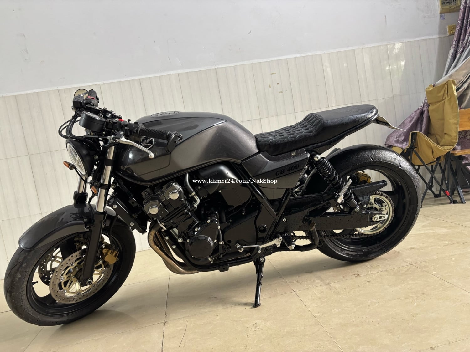 Honda CB400cc ប្រើFi ឆ្នាំ2010 ប្រើសោរធំ សុីសាំងតិច ដៃជើងនៅស្អាត អត់សូវជិះលេងសំបកមុខក្រោយស្អិត